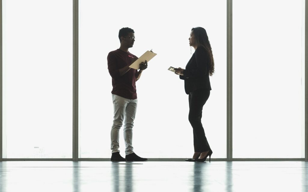 Headhunter vs Recruiter Ποια είναι η διαφορά Verifined.gr